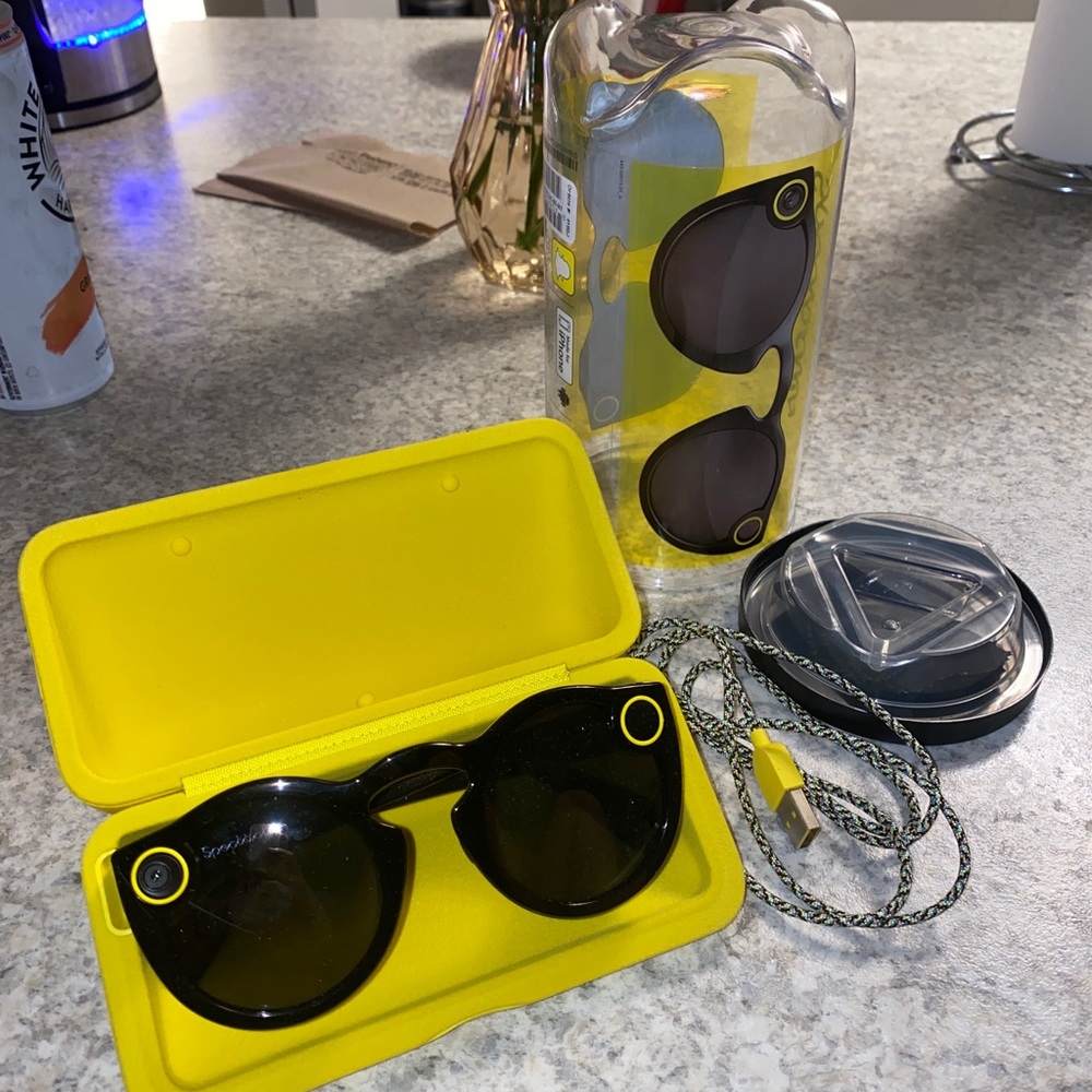 SNAPCHAT SPECTACLES